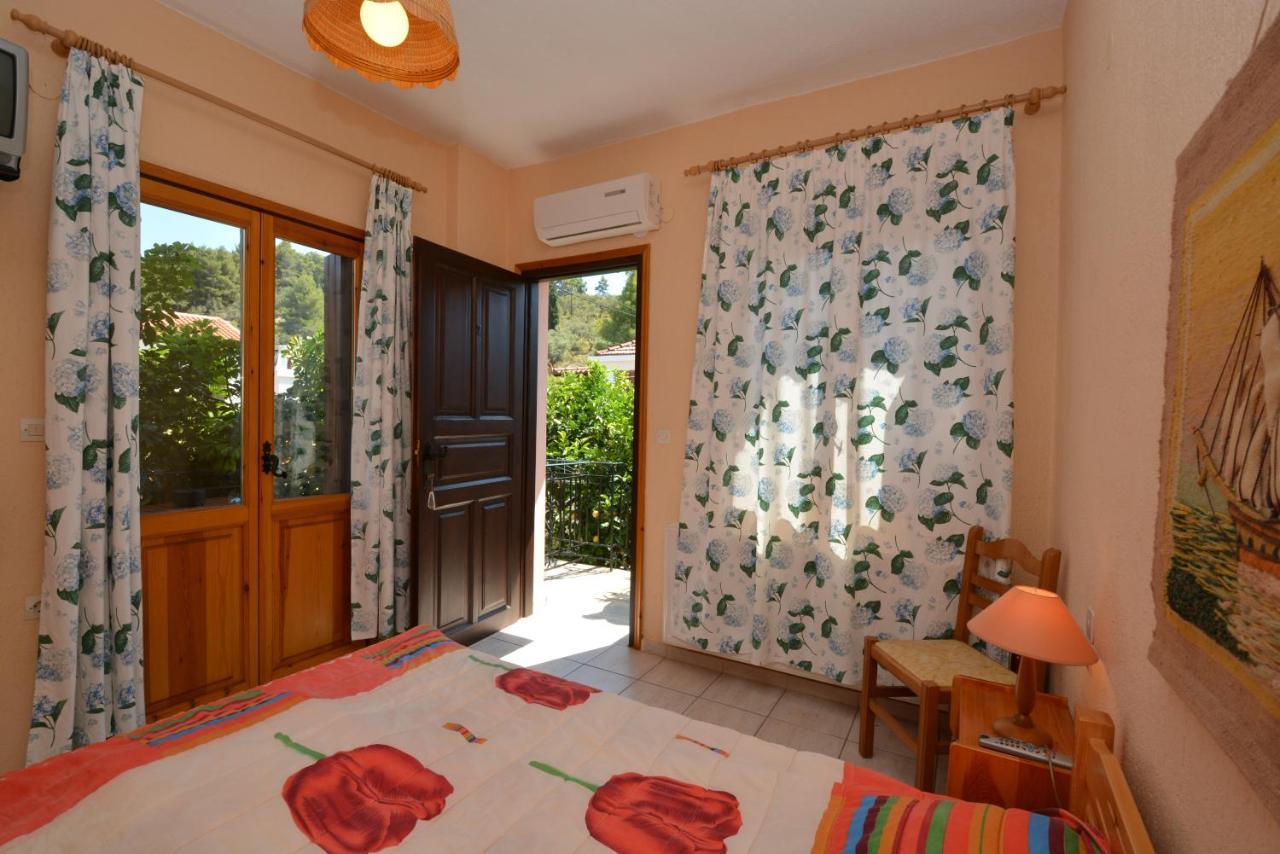 Korinas House Hotell Agnontas Exteriör bild