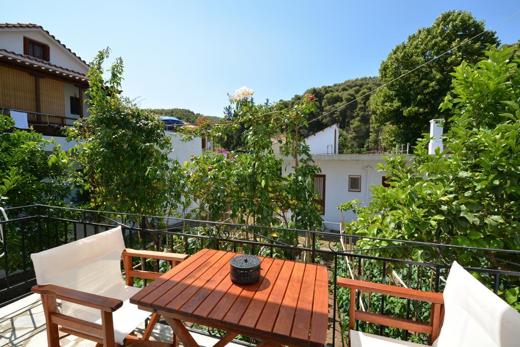Korinas House Hotell Agnontas Exteriör bild
